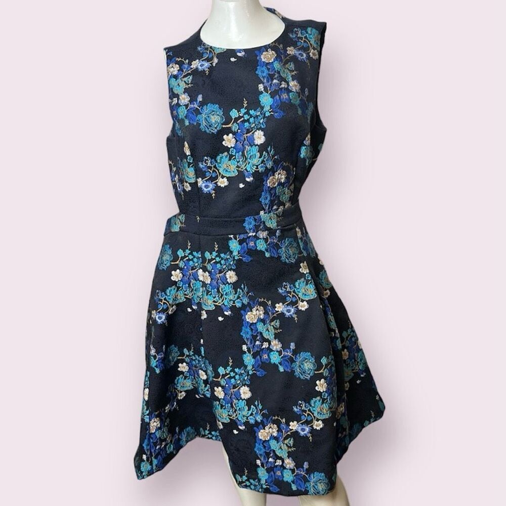 Eva Mendes New York and Company Sleeveless Floral Vintage Professional Design wi